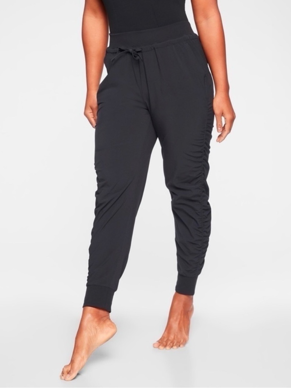Athleta Attitude Pant
Black, size 6